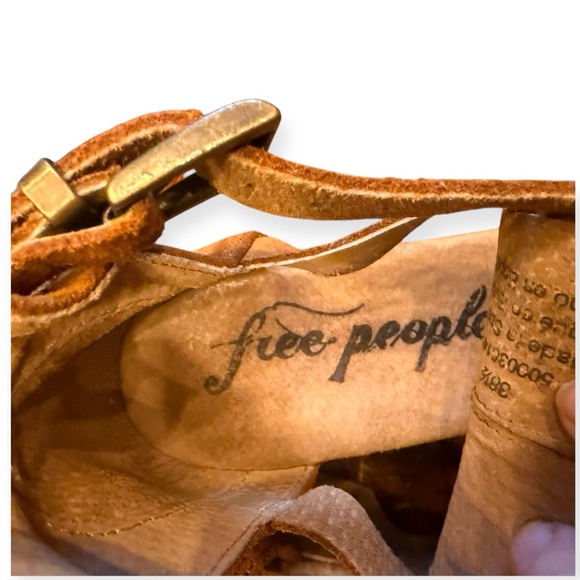 Free People Cedar Clogs 8.5 - Picture 5 of 9